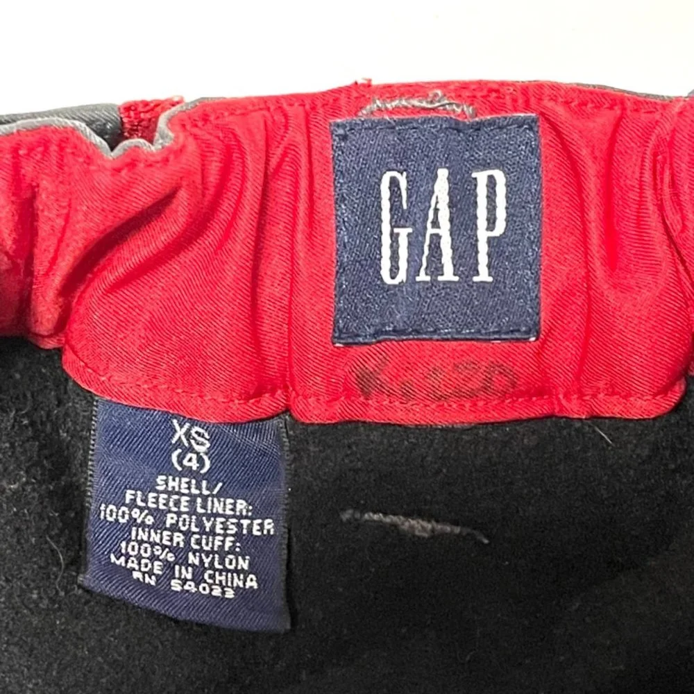 GAP.Boy snow pant 100% polyester, nylon size xs )4)‎